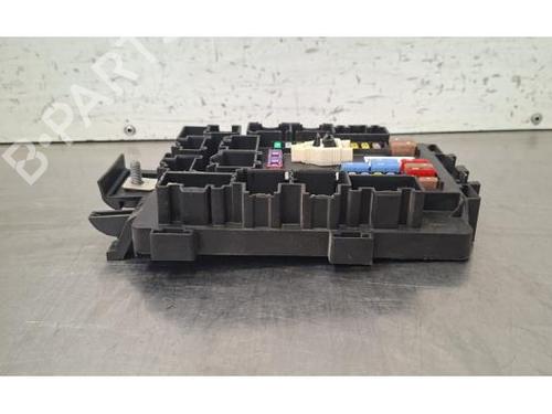 Fuse box TESLA MODEL S (5YJS) 100D AWD | BP40289368E1 - Image 2