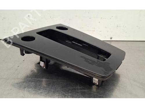 Middle console AUDI A3 Limousine (8YS, 8YM) 35 TDI | BP32510767I22