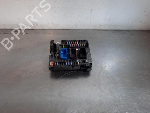 Used Fuse box Fuse box PEUGEOT 3008 II SUV (MC_, MR_, MJ_, M4_) 1.2 THP/ PureTech 130 (MRHNSM, MRHNSU, MRHNSJ, MRHNYW,... (131 hp) 36169563 36169563