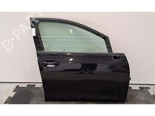 right-front-door-vw-golf-viii-cd1-da1-2019-37498984 main image