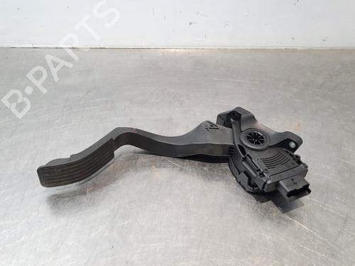Pédale OPEL CROSSLAND X / CROSSLAND (P17, P2QO) 1.2 (75) (110 hp) 17564048