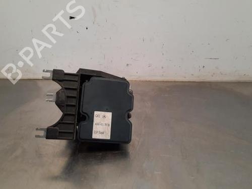 Used ABS pump MERCEDES-BENZ GLA-CLASS (X156) GLA 200 CDI / d (156.908) (136 hp) 23587137
