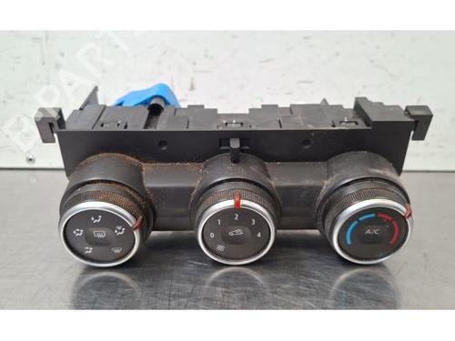 climate-control-renault-trafic-iii-van-fg_-2014-37862160 main image