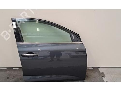 right-front-door-renault-megane-iv-hatchback-b9amn_-2015-38099548 main image