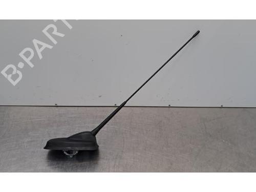 antennabase-mercedes-benz-sprinter-35-t-van-b907-b910-2018-37479120 main image