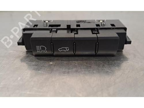 switch-lexus-rx-_l2_-2015-33307358 main image