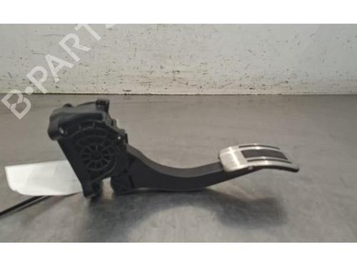 Used Pedal Pedal PEUGEOT 3008 II SUV (MC_, MR_, MJ_, M4_) 1.2 THP/ PureTech 130 (MRHNSM, MRHNSU, MRHNSJ, MRHNYW,... (131 hp) 40517834 40517834