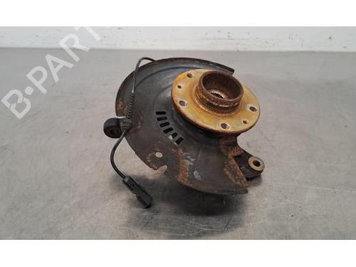 Used Right front steering knuckle RENAULT CAPTUR II (HF_) Blue dCi 115 (HFAD) (116 hp) 28719849