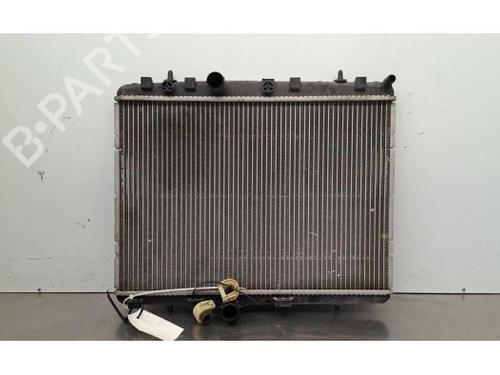 Used Water radiator Water radiator 37686550 37686550