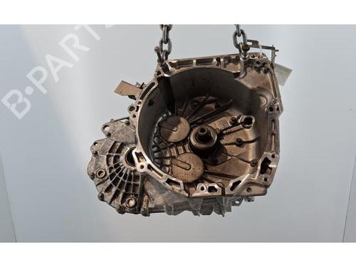 gearbox-mercedes-benz-b-class-sports-tourer-w247-2018-32820477 main image