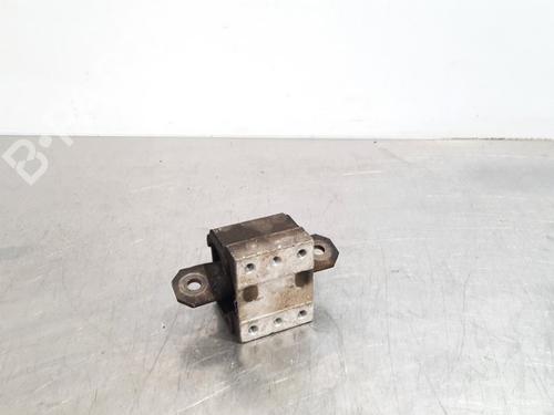 Used Engine mount MERCEDES-BENZ SPRINTER 3,5-t Platform/Chassis (B906) 311 CDI (906.131, 906.133, 906.135, 906.231, 906.233,... (114 hp) 17112294