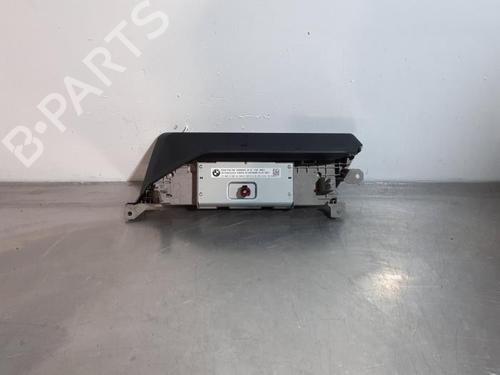 Display monitor BMW 1 (F40) 118 i | BP32158845C48