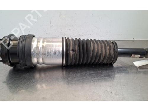 Højre bagtil støddæmper Højre bagtil støddæmper BMW 5 (G60, G90, G68) i5 eDrive40 (340 hp) 37002947 37002947