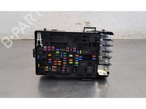 fuse-box-mg-mg-zs-suv-azs1-2017-36382483 main image