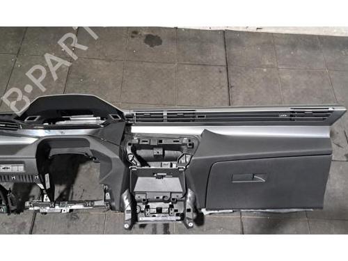 Used Dashboard PEUGEOT 308 III (FB_, FH_, FP_, F3_, FM_) e-308 (FMZKWZ) (156 hp) 30521394