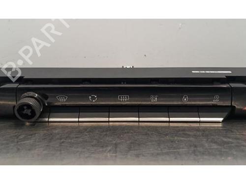 Used Warning switch CITROËN C5 AIRCROSS (A_) 1.5 BlueHDi 130 (ACYHZJ, ACYHZR) (131 hp) 30331819