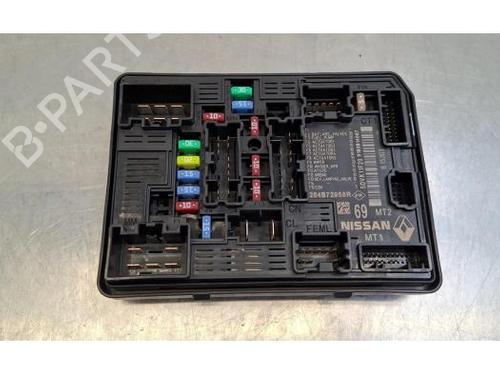 Used Fuse box Fuse box 37225547 37225547