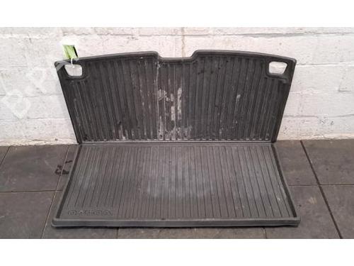 Used Luggage compartment floor VOLVO V60 II (225) D3 (150 hp) 29522000