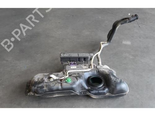 Używane Zbiornik paliwa OPEL CORSA F (P2JO) 1.2 (68) (75 hp) 23608245