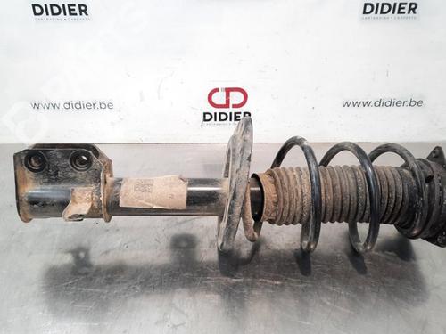 Used Left front shock absorber Left front shock absorber PEUGEOT 208 II (UB_, UP_, UW_, UJ_) 1.2 PureTech 100 (101 hp) 10895557 10895557