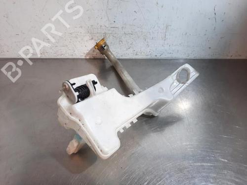 Used Windscreen washer tank RENAULT CLIO V (B7_) 1.0 TCe 90 (B7MT) (91 hp) 24459512
