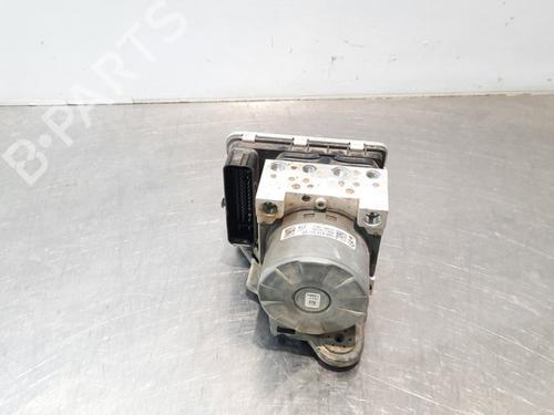 Used ABS pump SKODA OCTAVIA III Combi (5E5, 5E6) 2.0 TDI / TDI RS 4x4 (184 hp) 15029986