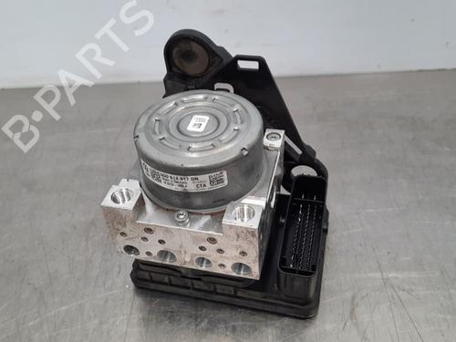 Used ABS pump VW PASSAT B8 (3G2, CB2) 1.6 TDI (120 hp) 10900526