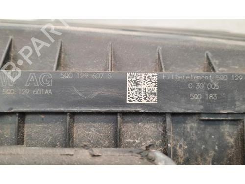 Air filter box SKODA SUPERB III Estate (3V5) 1.6 TDI | BP23622277M87