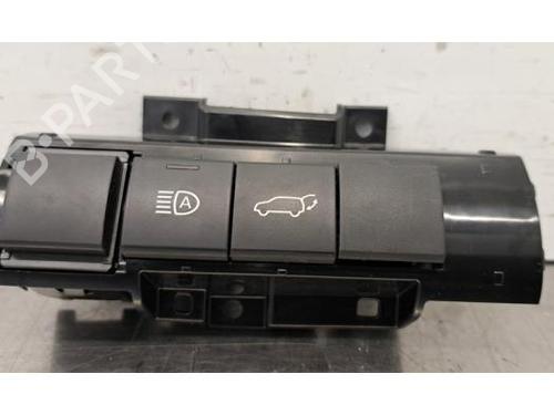 switch-toyota-mirai-jpd2_-2020-34048252 main image