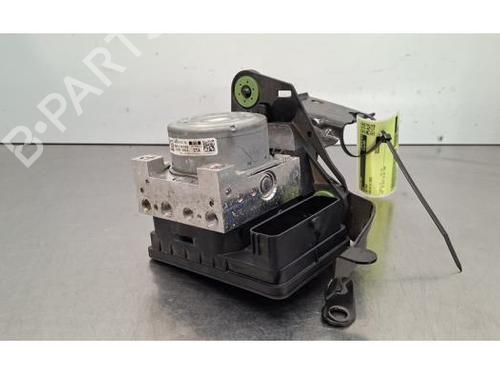 Used ABS pump AUDI A3 Sportback (8YA, 8YF) 30 TDI (116 hp) 32150344