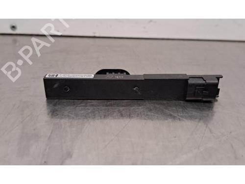 Used Electronic module PEUGEOT 3008 III (KA_, KB_, KC_) e-210 (KCZKZX) (213 hp) 32665413