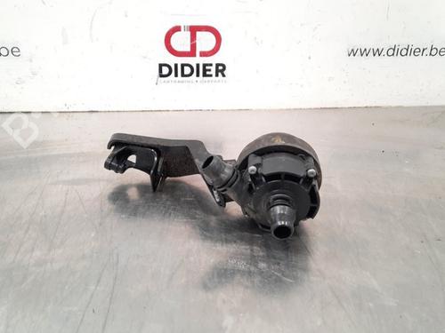 Used Auxiliary water pump BMW 3 Touring (F31) 320 d (163 hp) 15024565