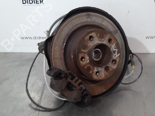 Used Right rear steering knuckle BMW 1 (F21) 116 d (116 hp) 10871839