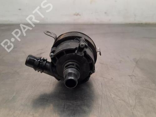 Used Auxiliary water pump BMW 4 Coupe (F32, F82) M4 Competition (450 hp) 23599697