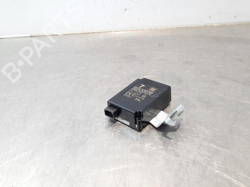 Used Electronic module TOYOTA YARIS (_P13_) 1.5 Hybrid (NHP130_, NHP130) (101 hp) 16917249