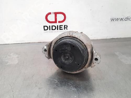 Used Engine mount BMW 3 (E90) 318 d (143 hp) 10887243