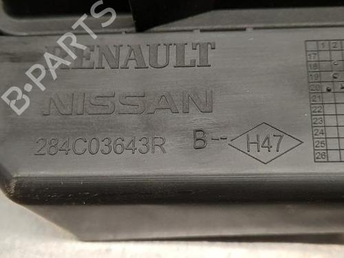 Used Fuse box RENAULT CLIO V (B7_) 1.5 Blue dCi 85 (B7AG) (86 hp) 23589339