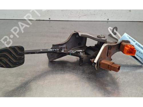Pédale d'embrayage Pédale d'embrayage NISSAN MICRA V (K14) 1.0 IG-T (92 hp) 36443819 36443819