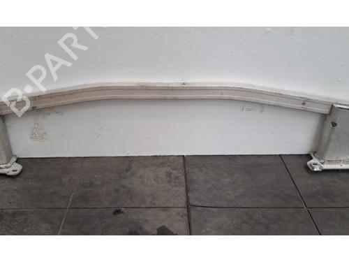 Used Front bumper reinforcement Front bumper reinforcement 38322005 38322005