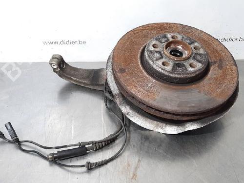 Used Left front steering knuckle BMW 5 (F10) 535 d xDrive (313 hp) 10884315