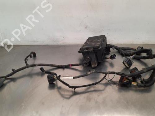 Used Fuse box FORD TRANSIT V363 Van (FCD, FDD) 2.2 TDCi (155 hp) 23616934