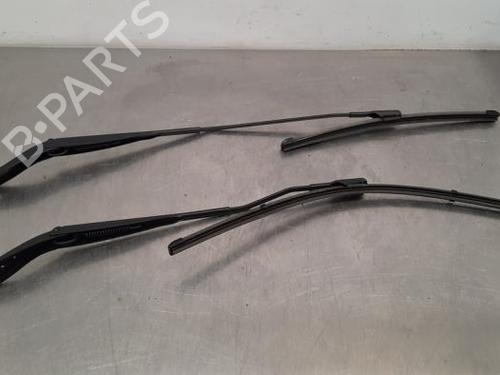 Used Front windshield wiper arm DACIA SANDERO III 1.0 TCe 90 (91 hp) 23580686
