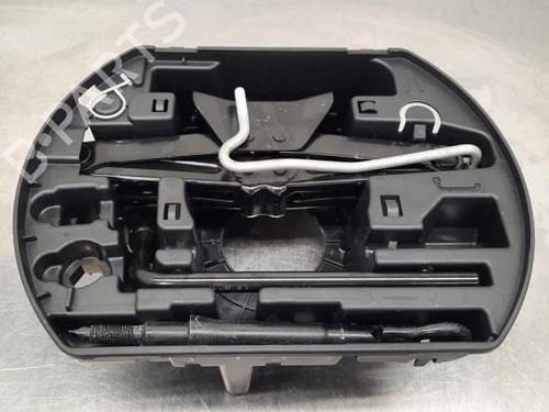 Used Jack Kit CITROËN C3 / C3 ORIGIN III (SX) 1.2 VTi 82 (82 hp) 23616470