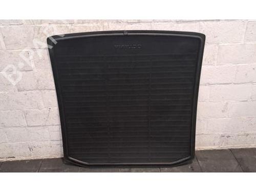 Used Luggage compartment floor Luggage compartment floor SKODA OCTAVIA IV Combi (NX5, PV5) 1.4 TSI iV (204 hp) 33132069 33132069