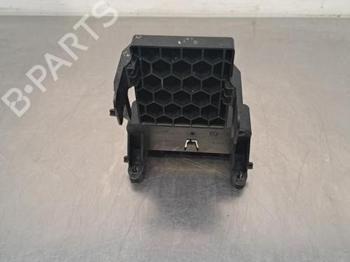Used Fuse box VOLVO V60 II (225) B5 Mild-Hybrid AWD (250 hp) 19633583