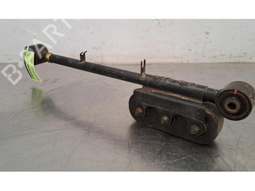 Used Right rear suspension arm NISSAN NAVARA NP300 Pickup (D23, D23T) 2.3 dCi 4x4 (D231) (163 hp) 26589813