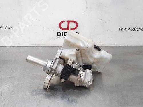 Used Brake master cylinder VW GOLF VII (5G1, BQ1, BE1, BE2) 1.0 TSI (110 hp) 10870945