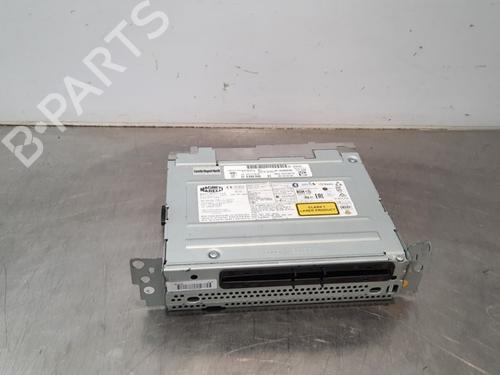 Used Radio BMW X1 (F48) xDrive 18 d (150 hp) 17563941