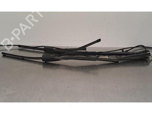 Used Front windshield wiper arm BMW i3 (I01) s Electric (184 hp) 29379451
