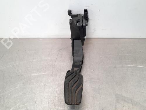 Pedal RENAULT CLIO V (B7_) 1.0 TCe 100 (B7MT) (101 hp) 10812764